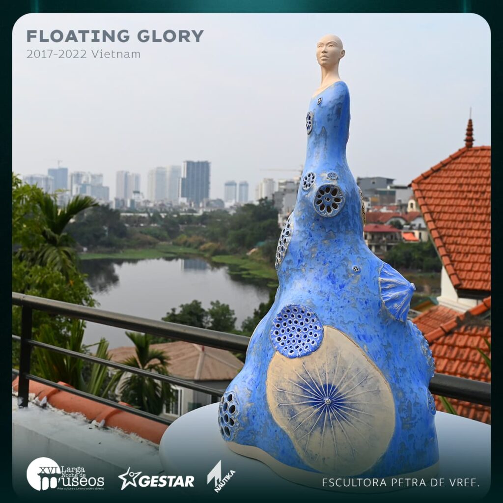 floating-glory